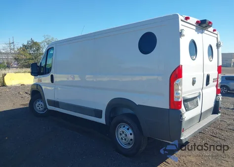 2015 Ram Promaster 1500 Low Roof z USA, uszkodzony, nr VIN 3C6TRVAG4FE509043